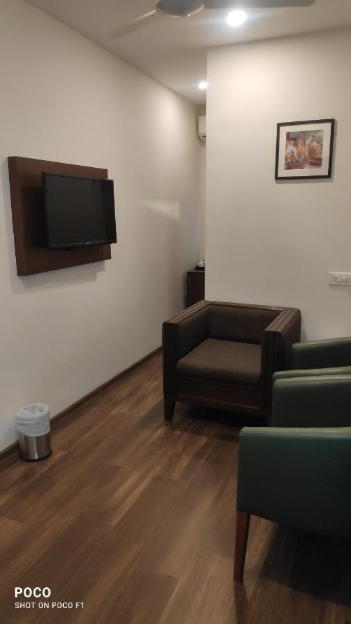 Emperor-Hotel Rachana Continental Pvt Ltd Kizhake Chālakudi Zewnętrze zdjęcie