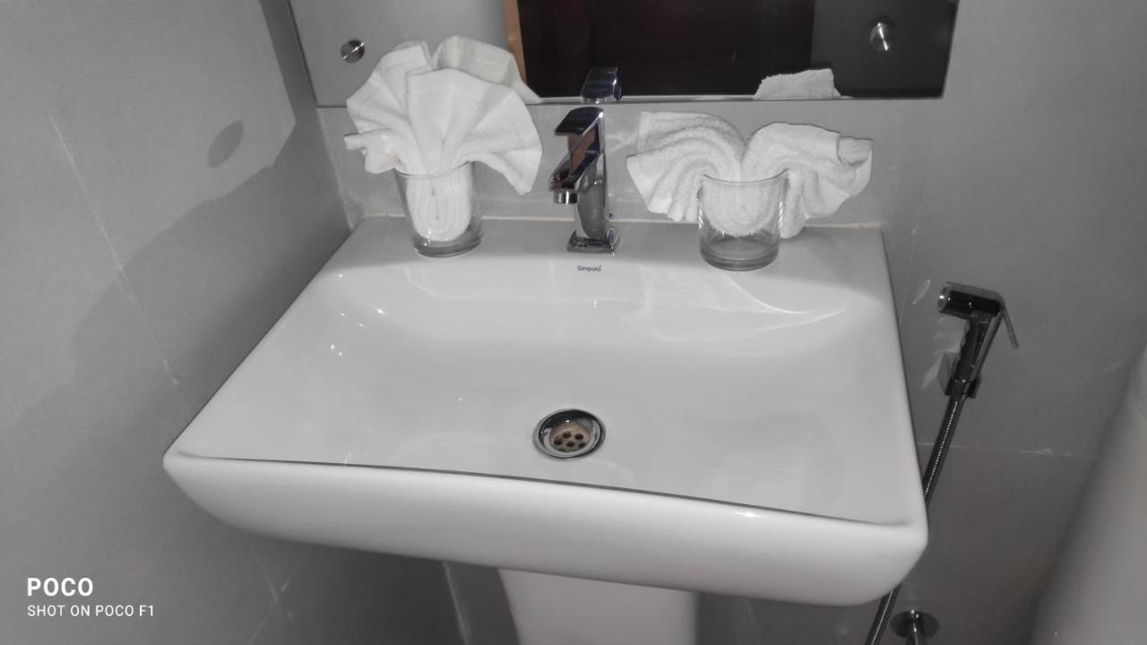 Emperor-Hotel Rachana Continental Pvt Ltd Kizhake Chālakudi Zewnętrze zdjęcie